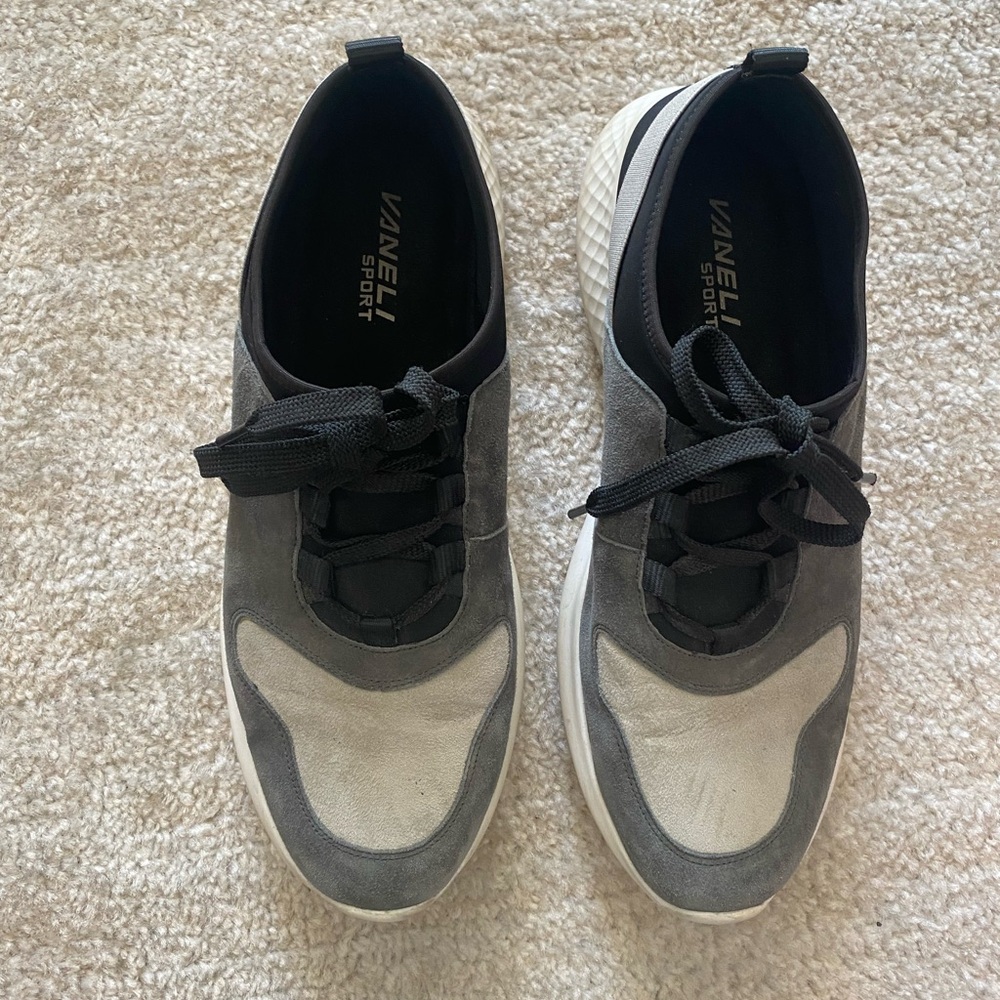 VANELI Woman’s Arcis Carbon Grey Sneakers